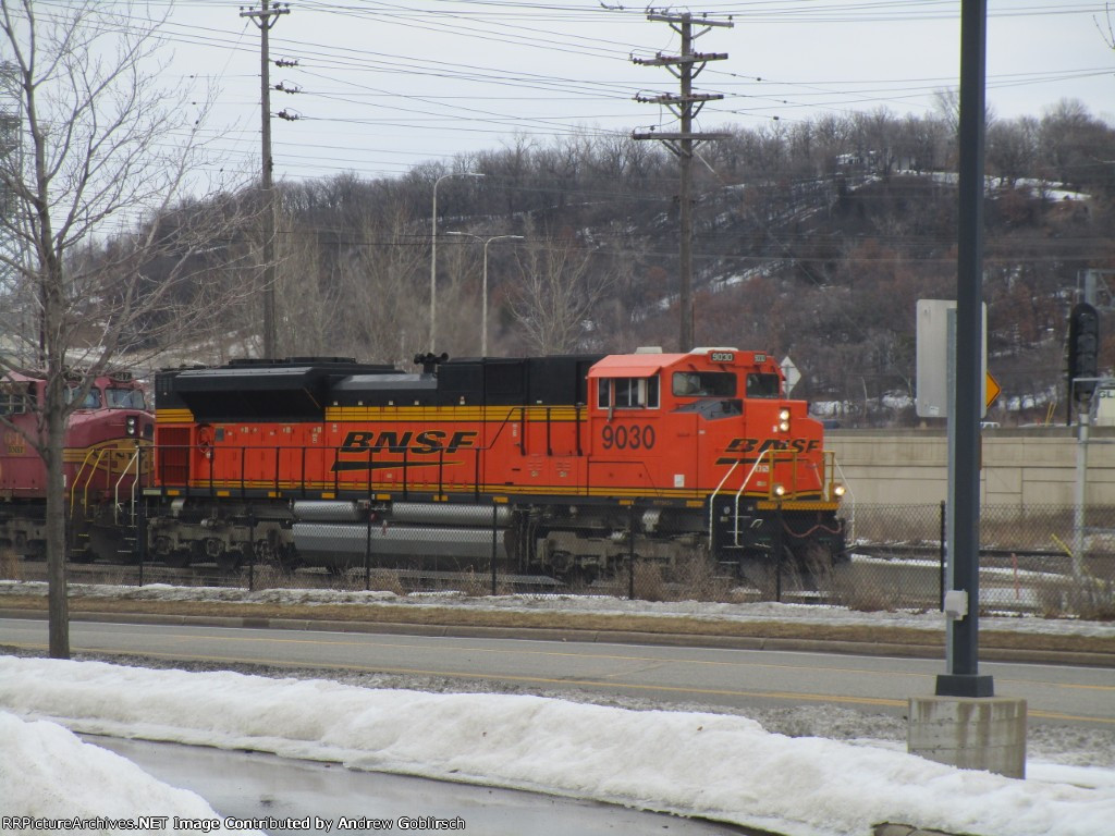 BNSF 9030